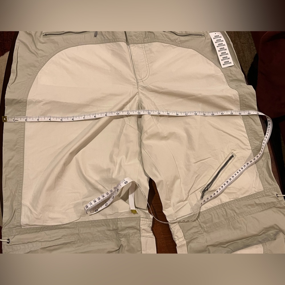 Urban Outfitters windbreaker wide leg pants, elastic waist. Green & ivory. XXL - Picture 12 of 16